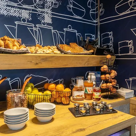 Ibis Budget Paris Porte De Hotel 2*