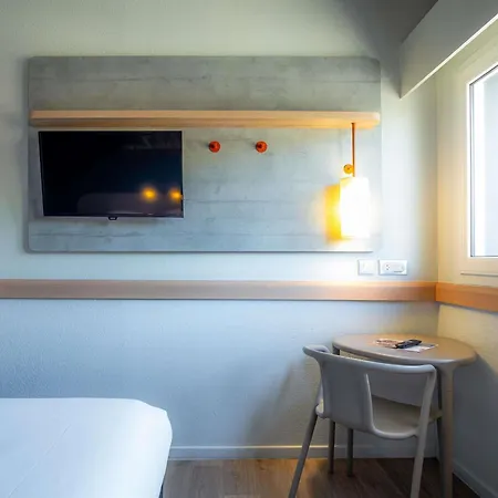 Ibis Budget Paris Porte De 2*